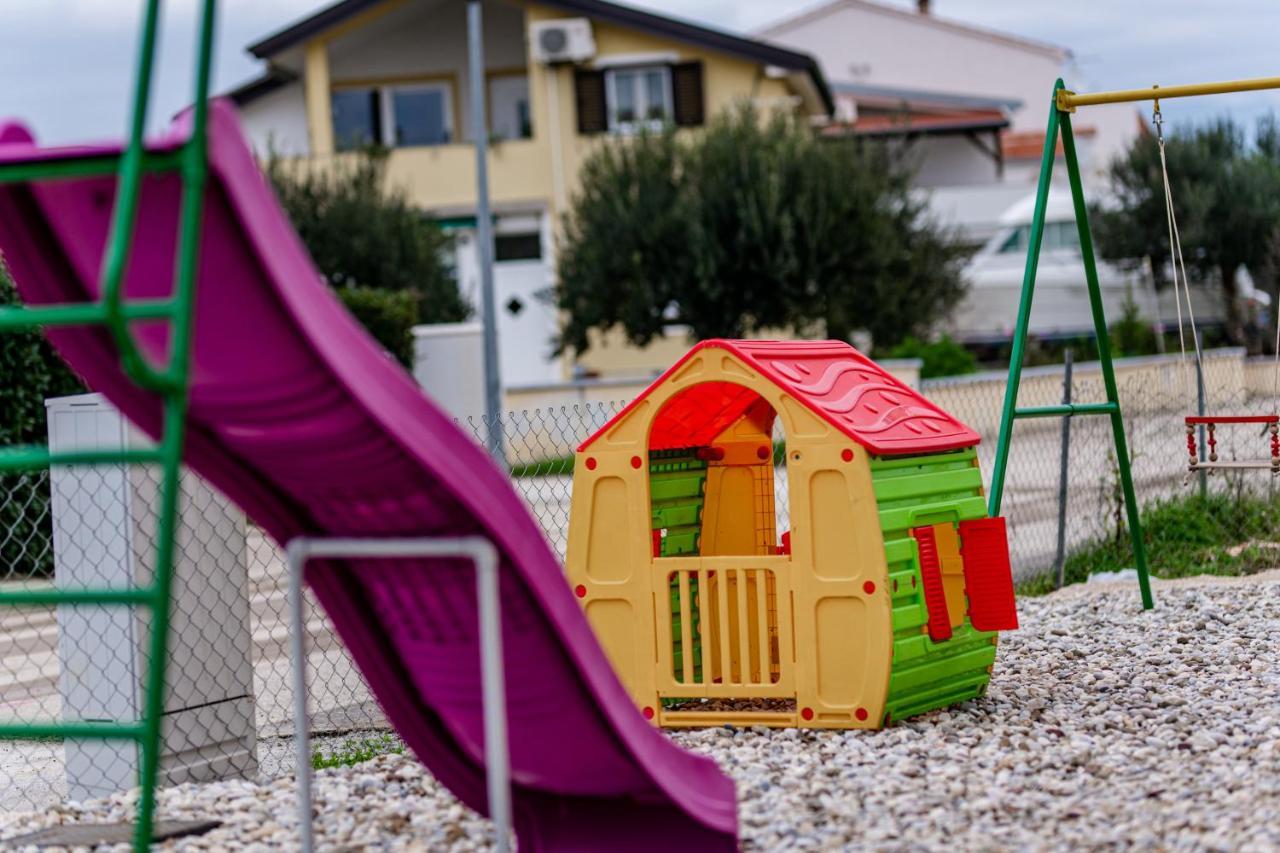 Holiday Home Aria Nin Zewnętrze zdjęcie