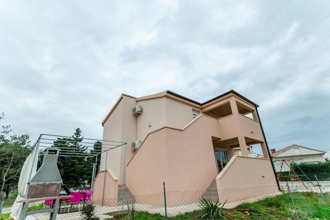 Holiday Home Aria Nin Zewnętrze zdjęcie